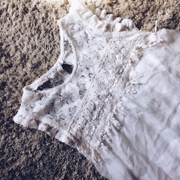 Bellambia Tops - Beautiful Bellambia crochet detailed Top